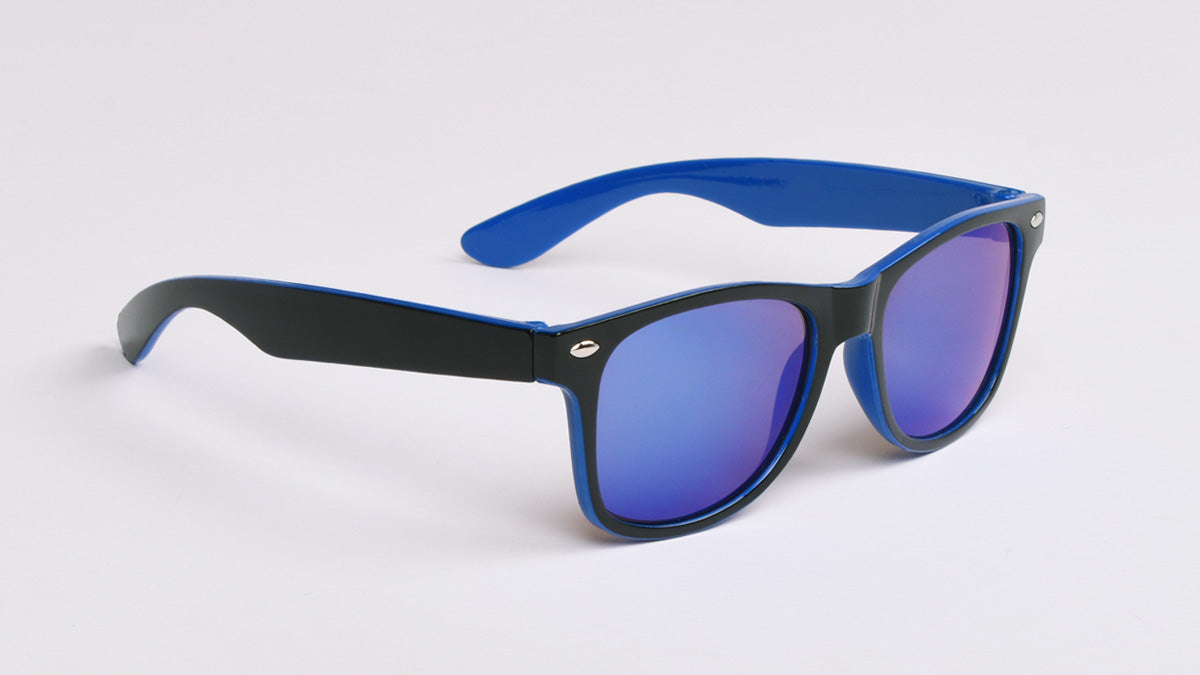 crno-plave povoljne dječje sunčane naočale s plavom lećom