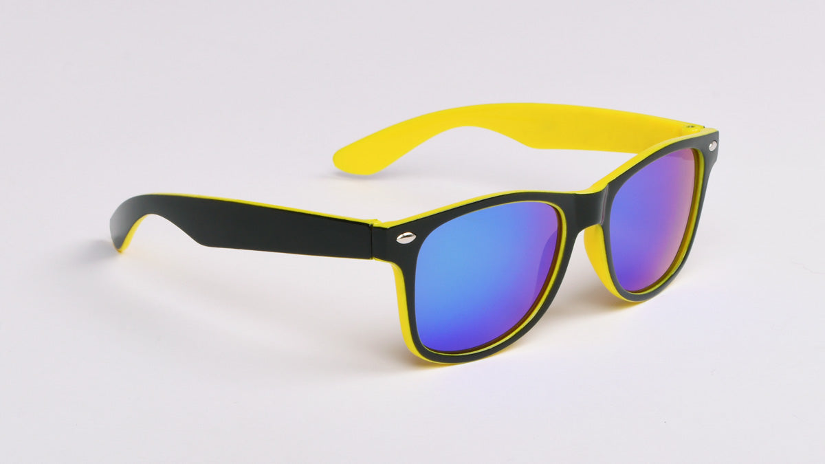 crno-žute povoljne dječje sunčane naočale sa plavom lećom