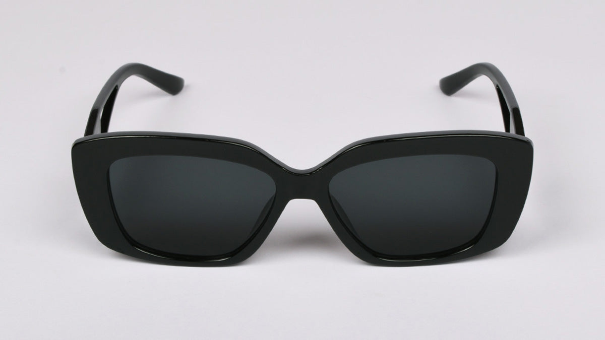 ženske polumačkaste sunčane naočale povoljne cijene, crne za ovalno lice
