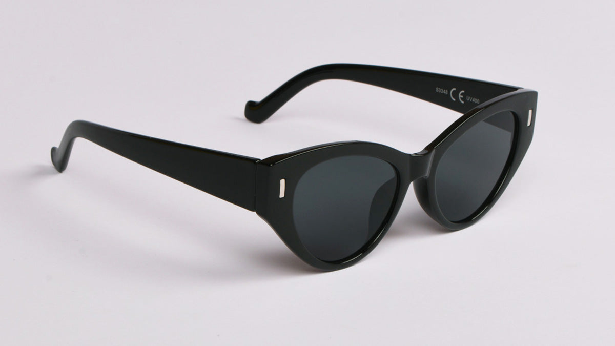 crne ženske sunčane naočale mačkastog oblika