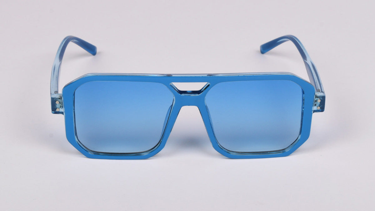 plave sunčane naočale kvadratnog okvira