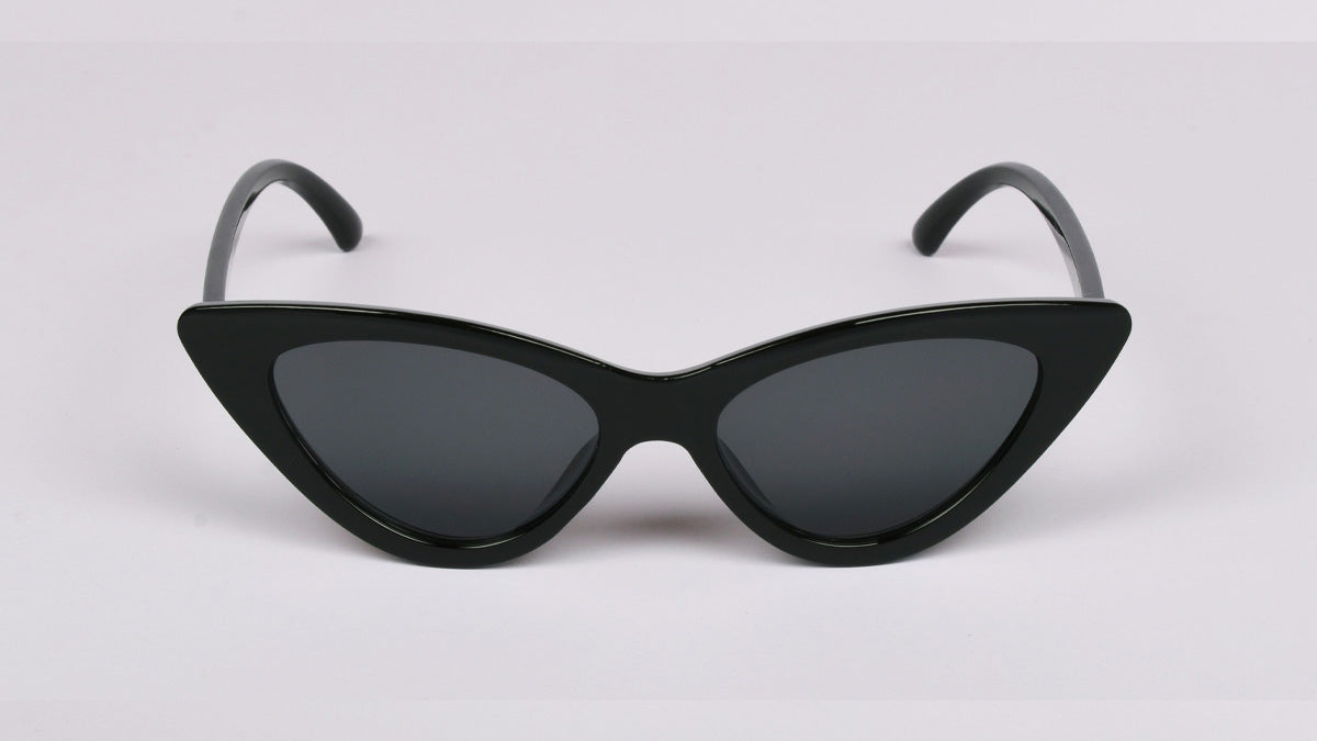 ženske crne sunčane naočale mačkastog oblika za žene
